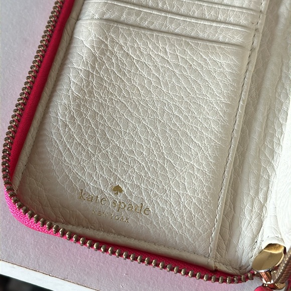Kate spade, small, zippered, wallet - Picture 8 of 9